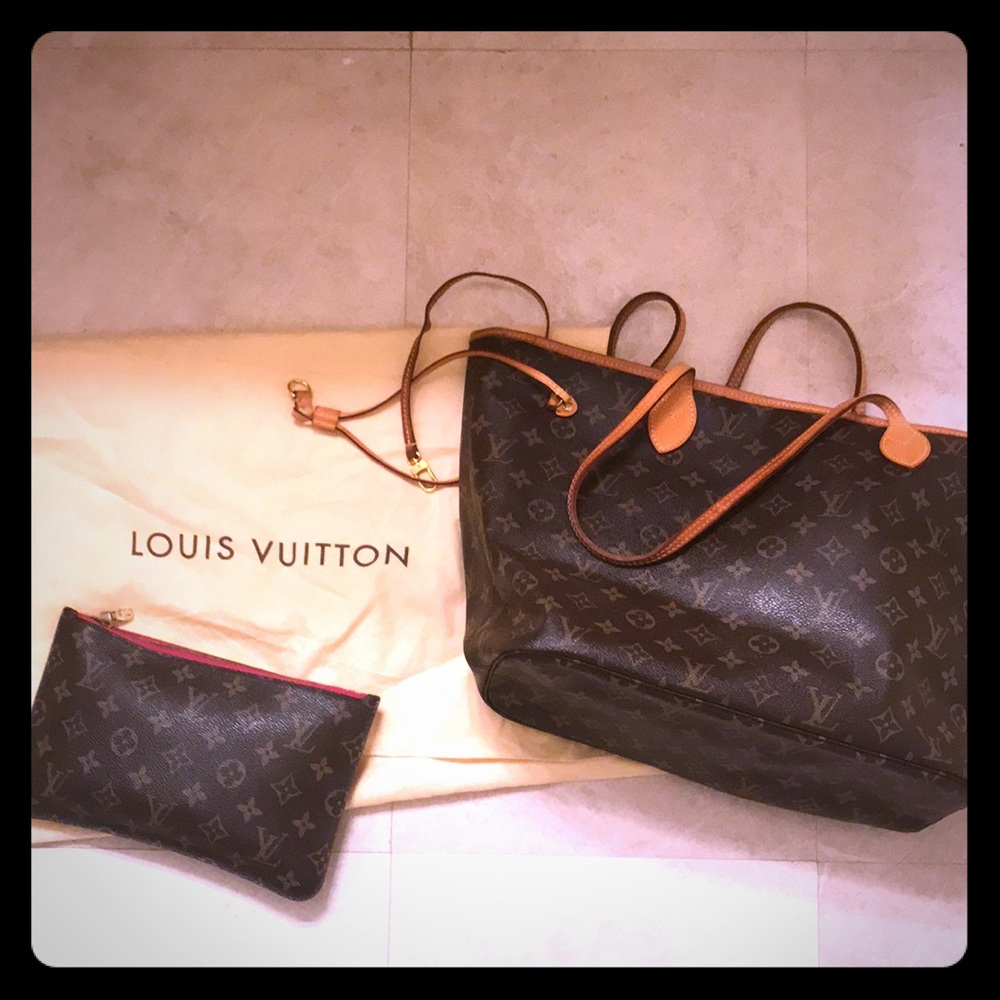 AUTHENTIC LOUIS VUITTON Neverfull MM w Pouch Bag